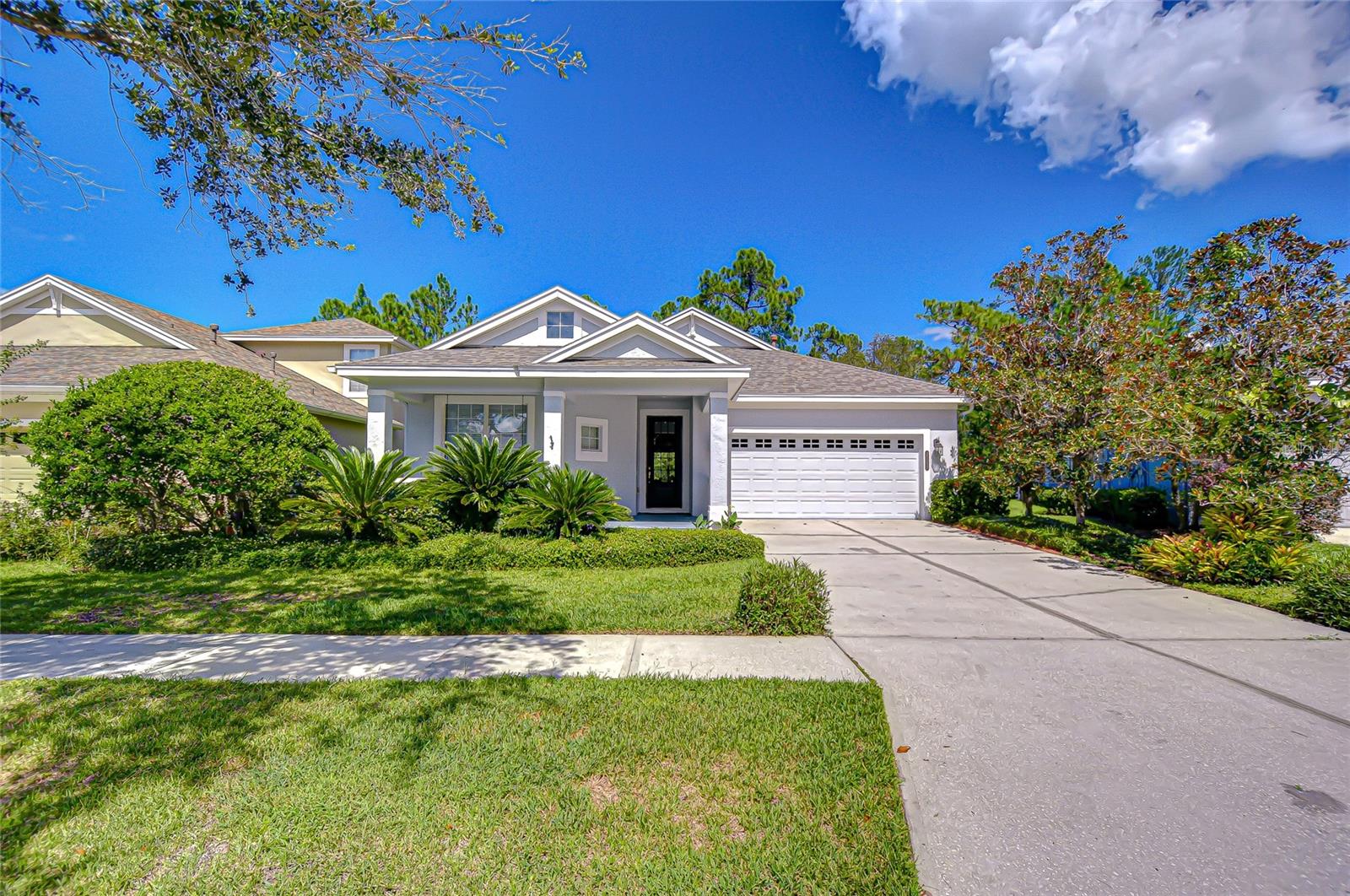 Nice curb appeal!