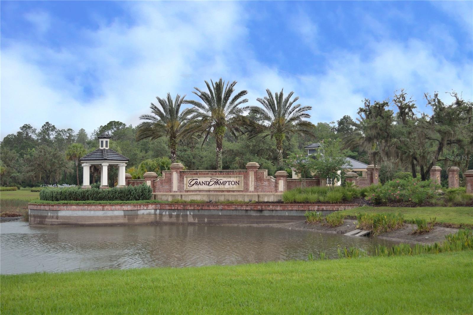 Grand Hampton Entrance
