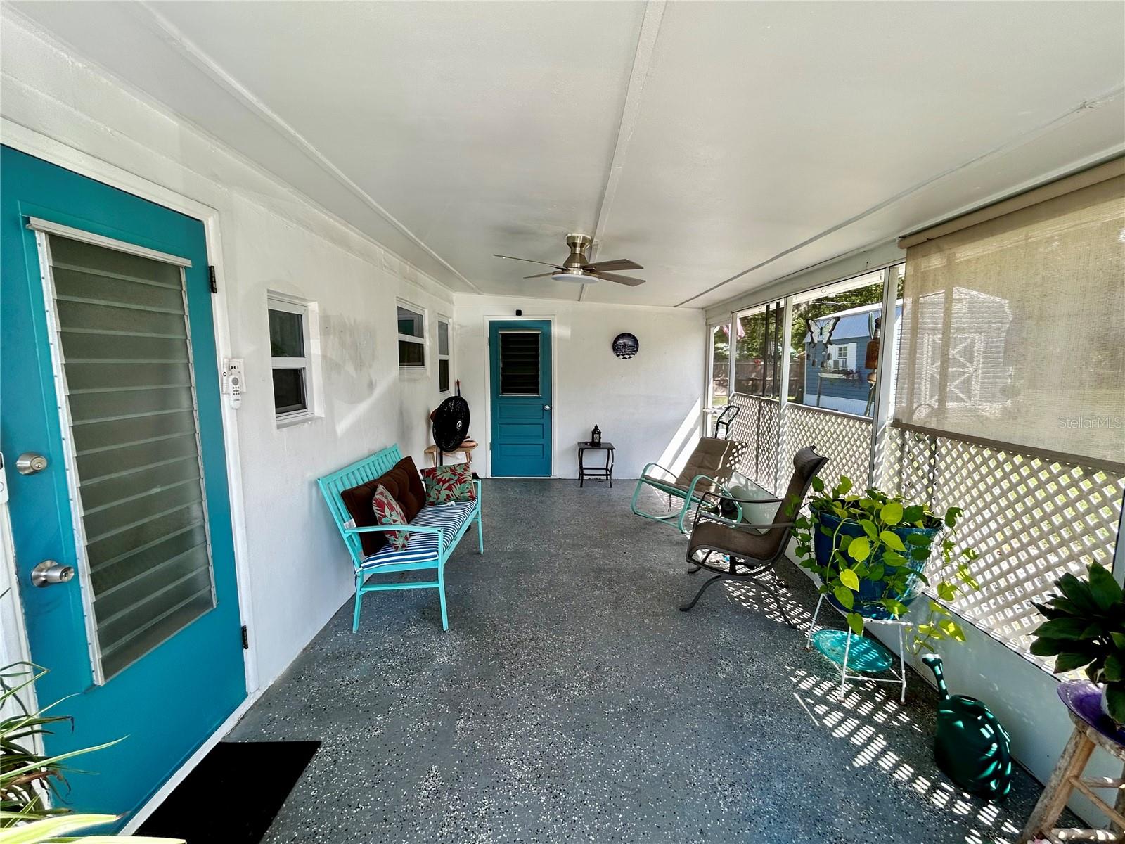Screened in porch