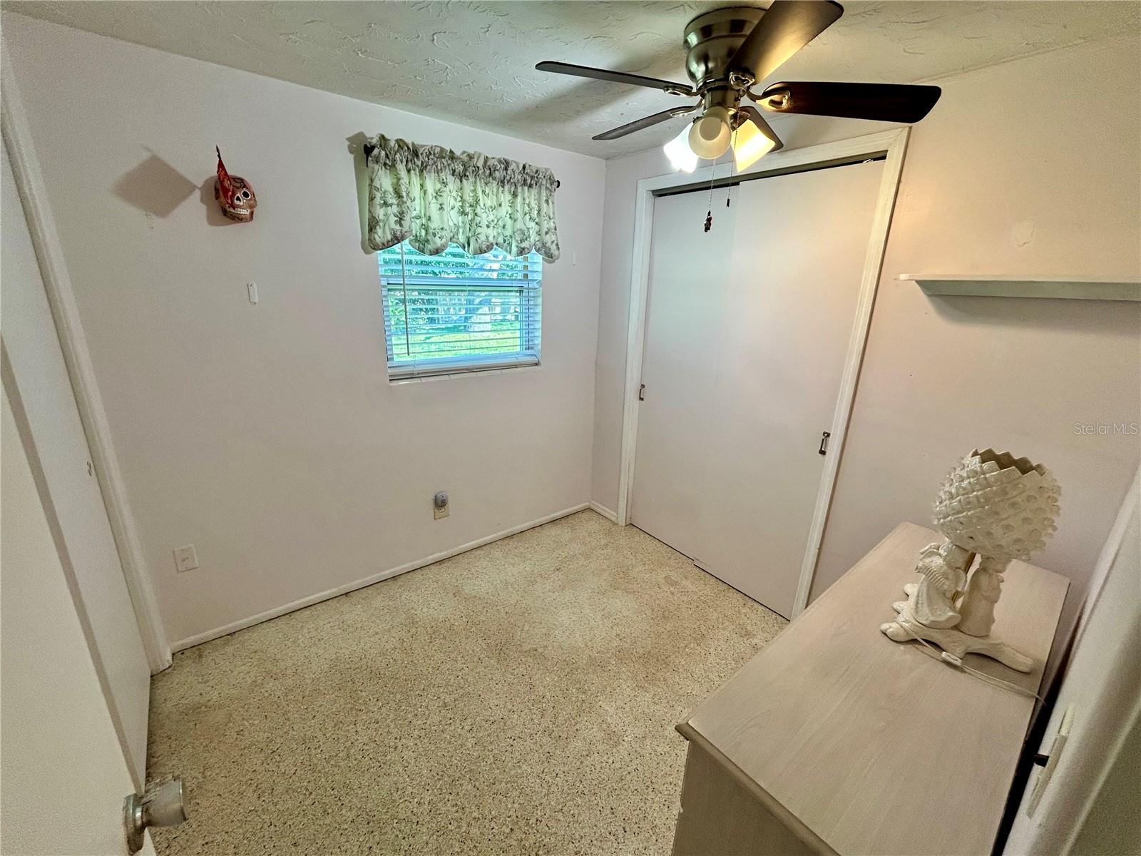 2nd bedroom