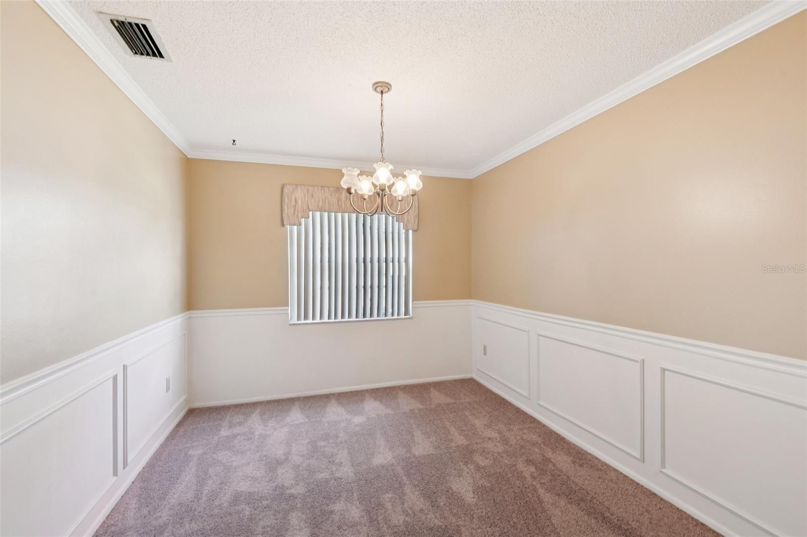Dinning room/Office/Den/4th bedroom