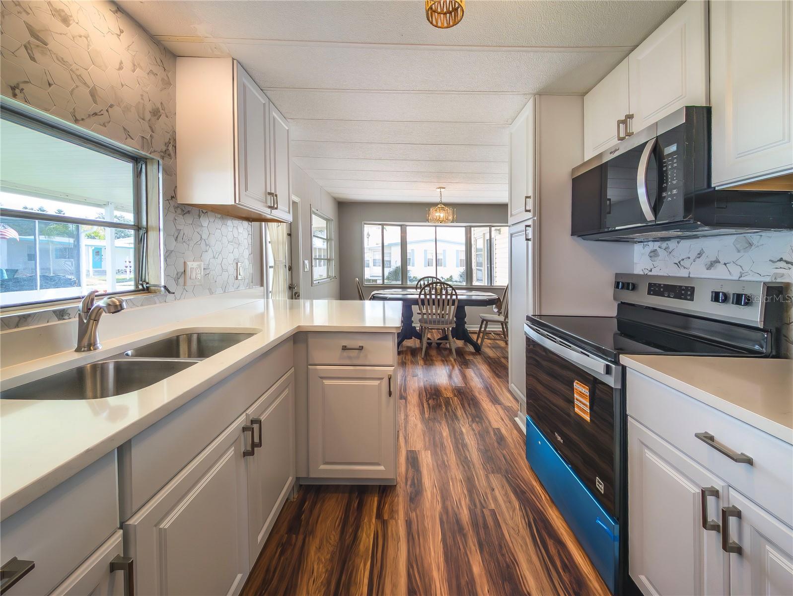 This kitchen makes me smile