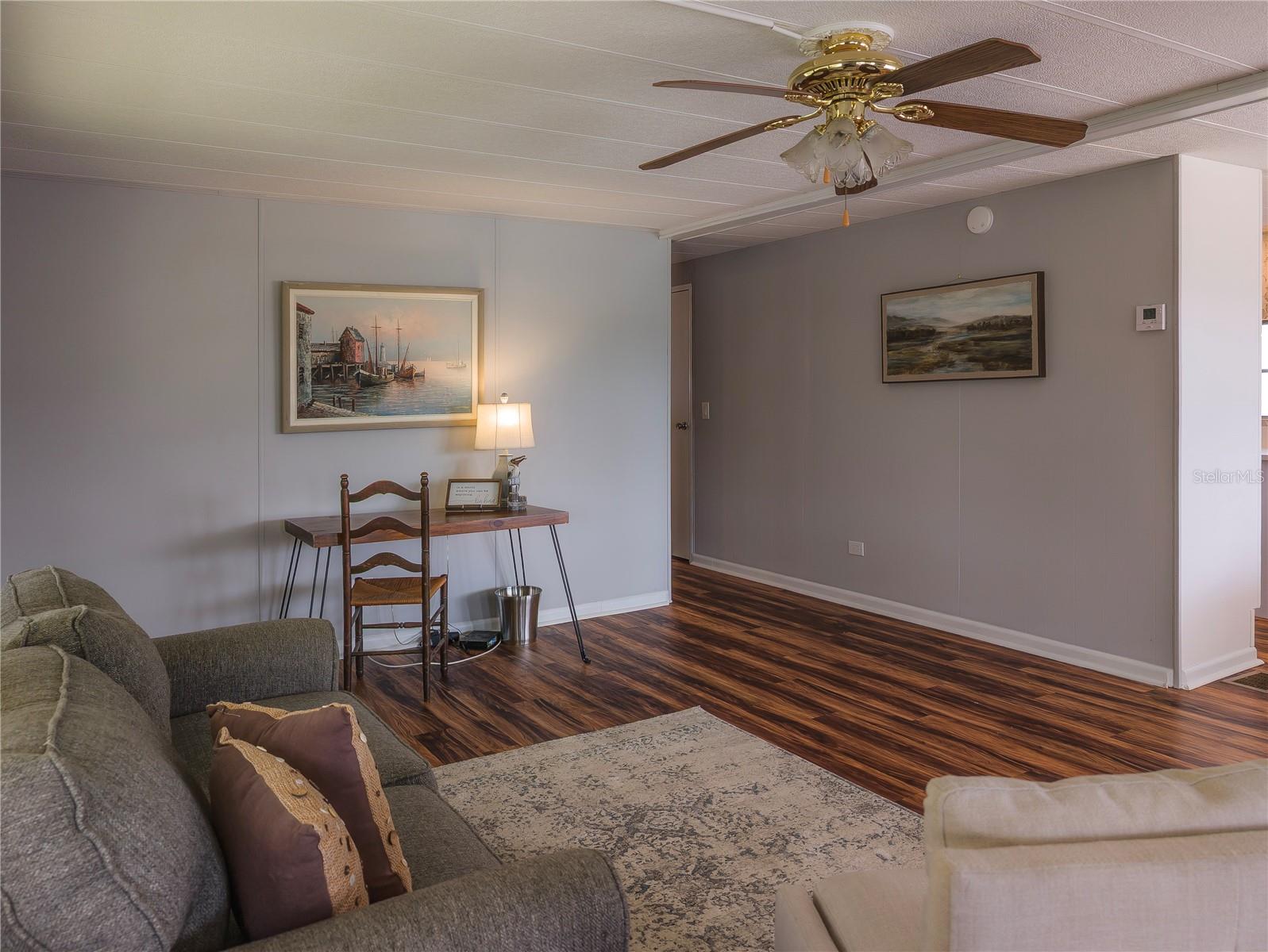 Spacious living room