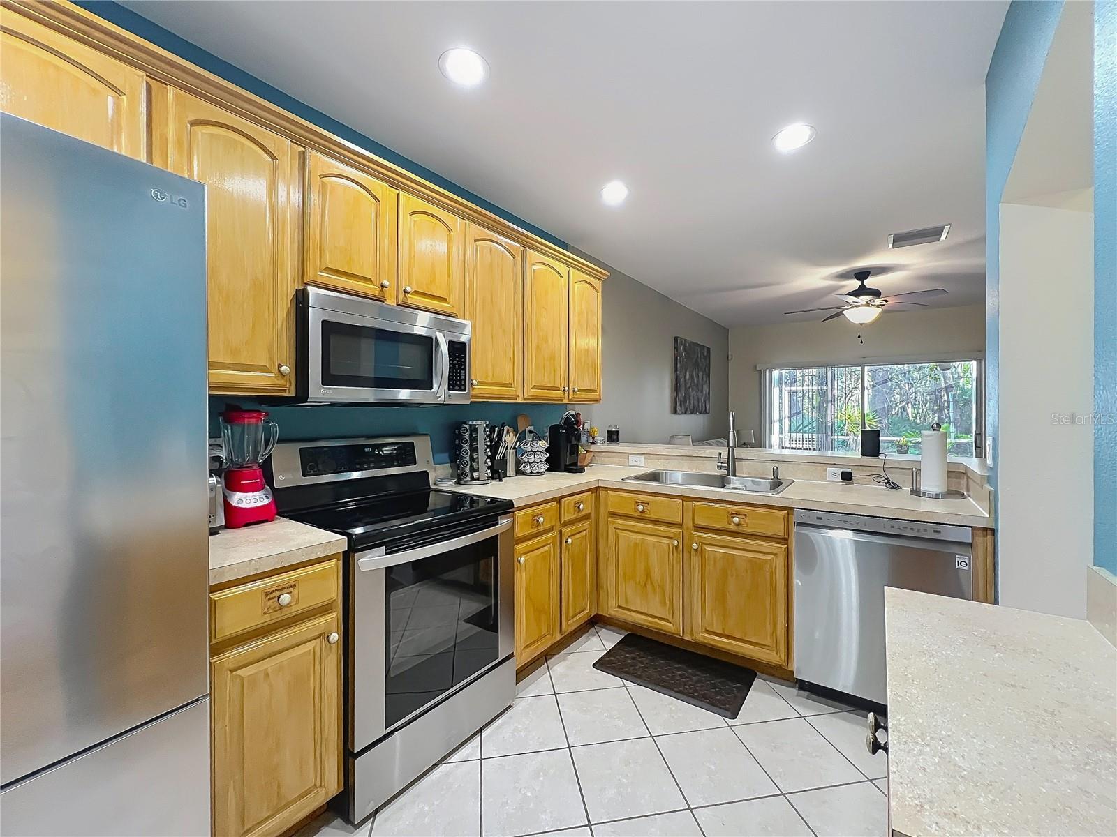 So much counter space