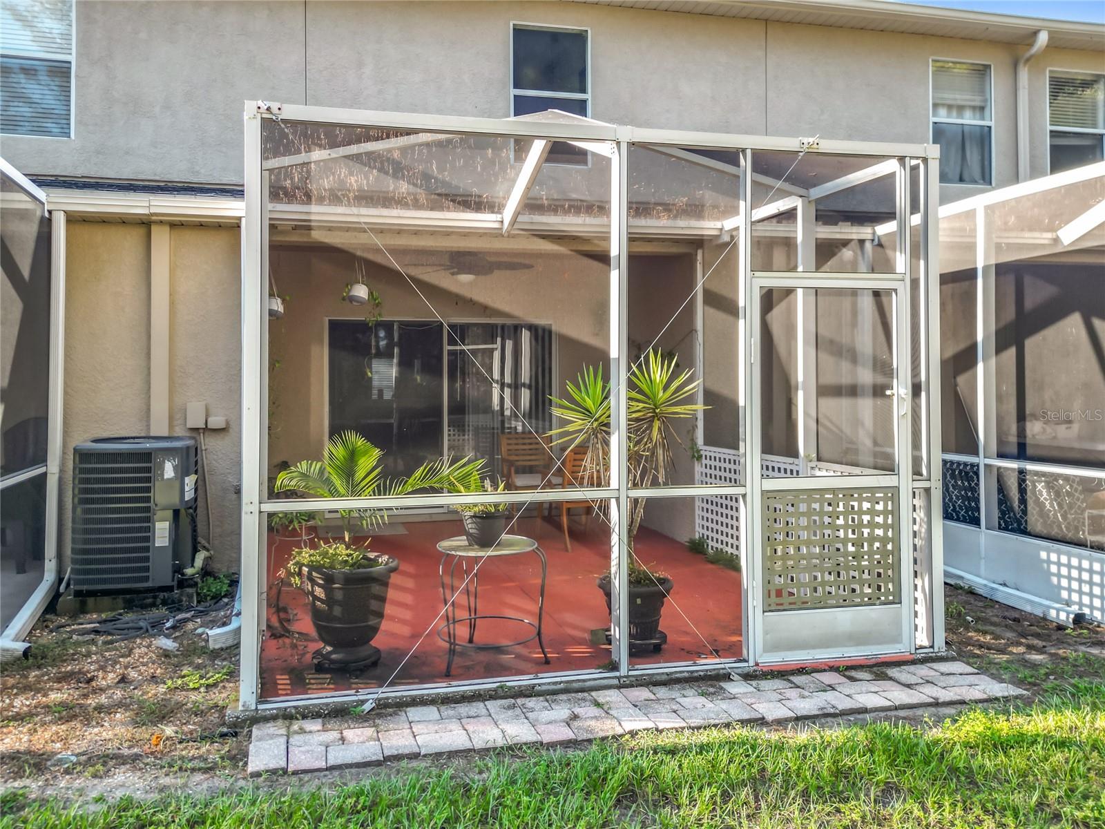 Outdoor screened lanai can covered patio