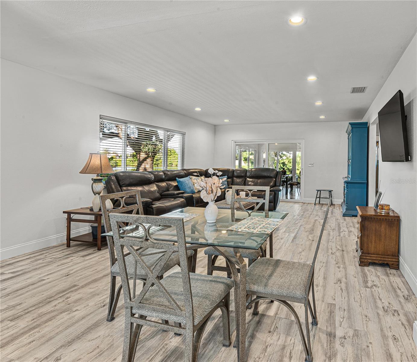 Huge living area has great Waterview