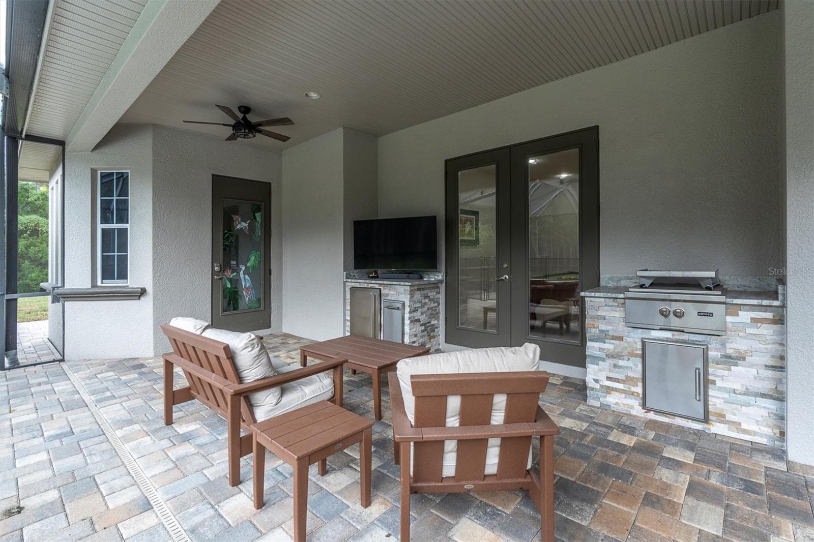 Patio with grill