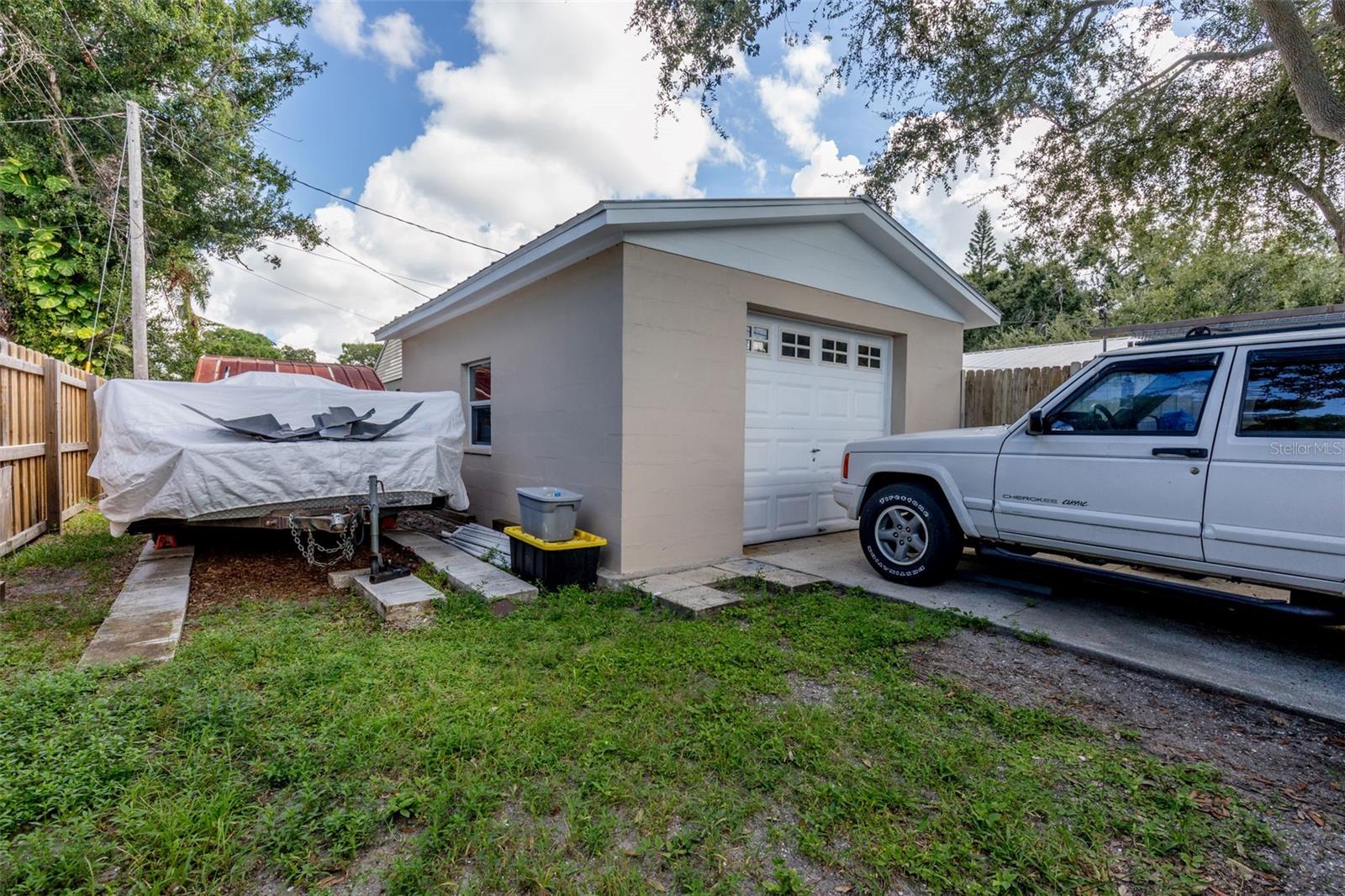 Garage