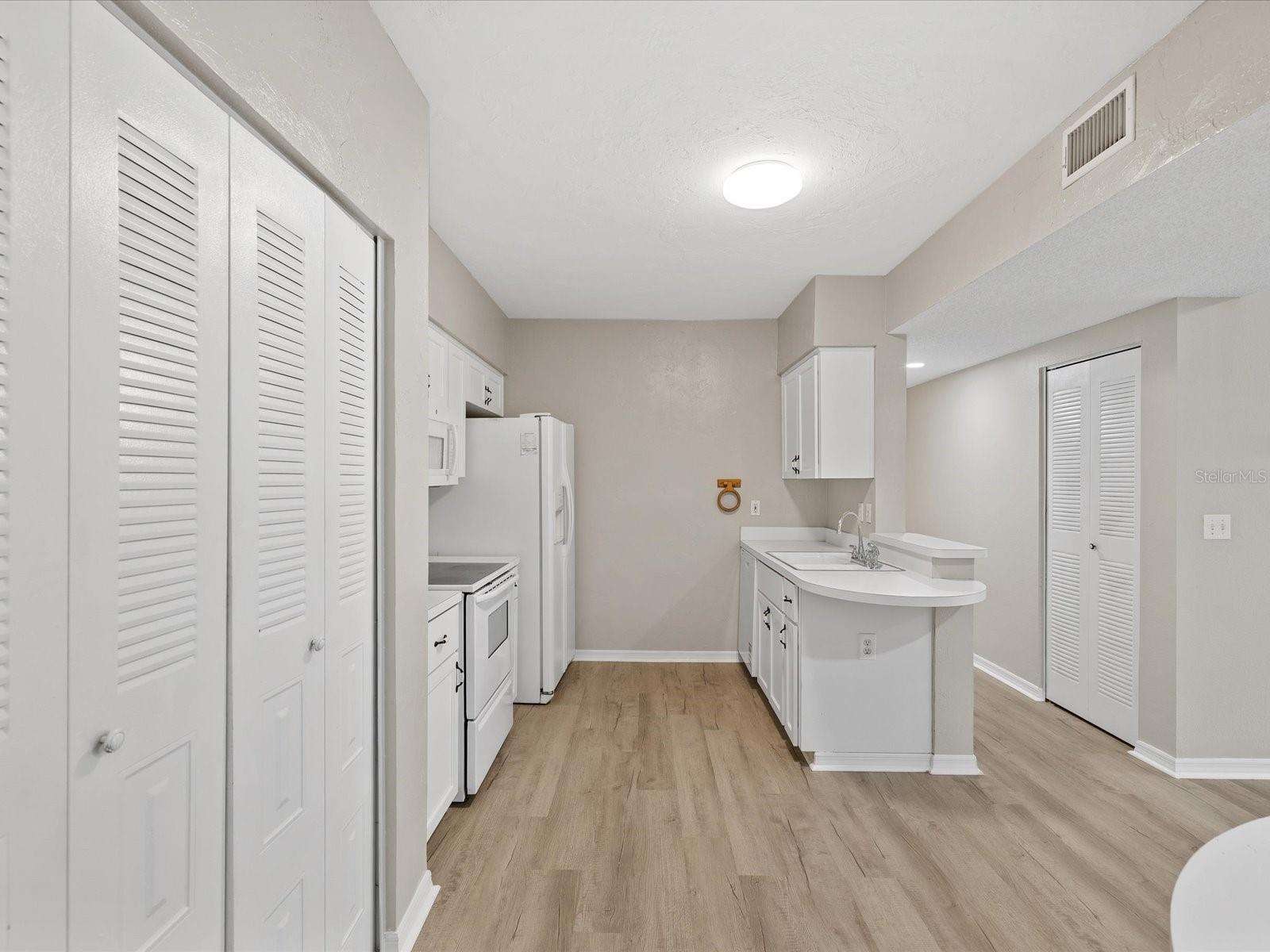 Spacious Kitchen Perfect for Entertaining!