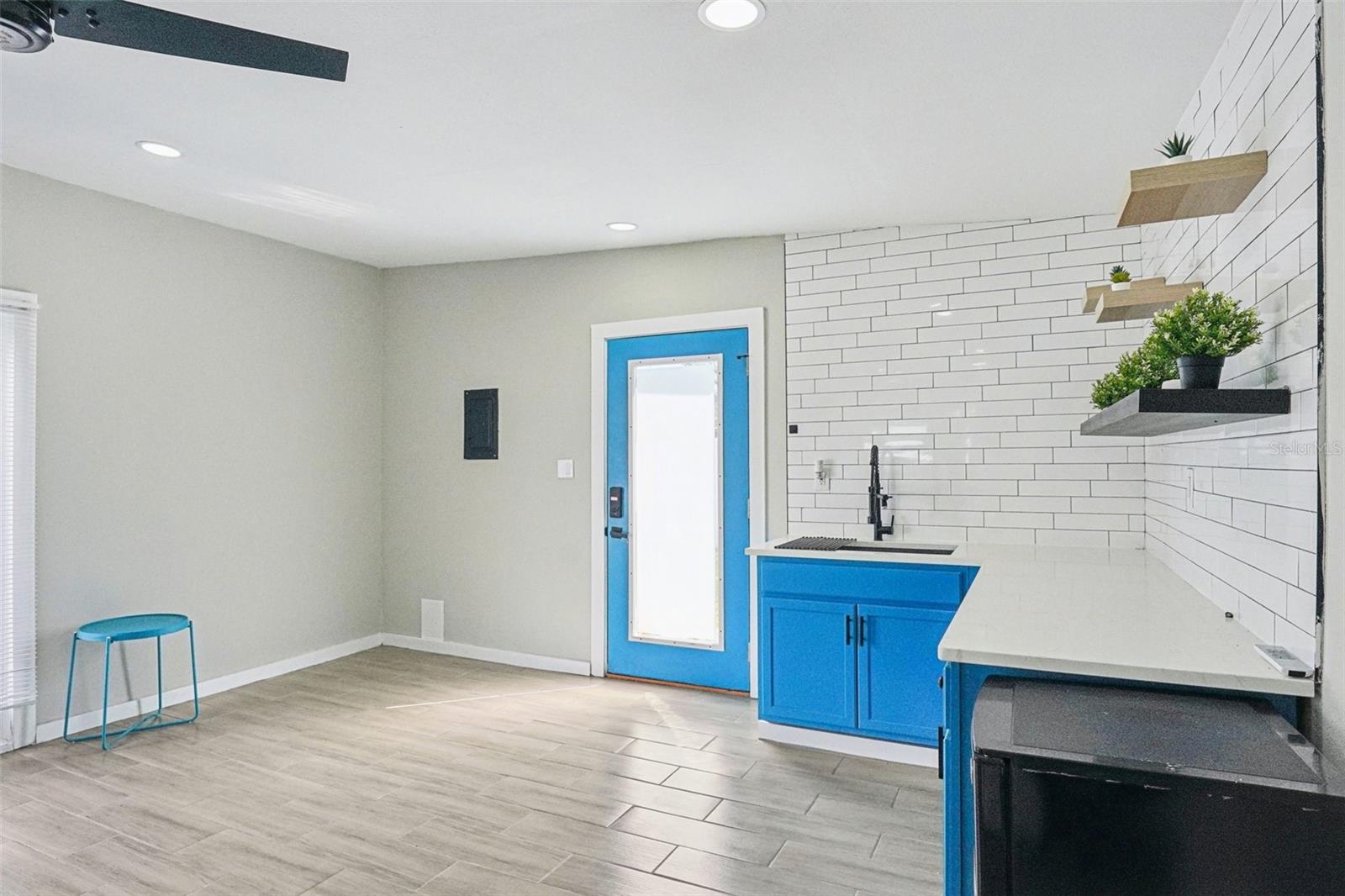 Detached Studio with separate AC, Laundry, Kitchenette and full bathroom.