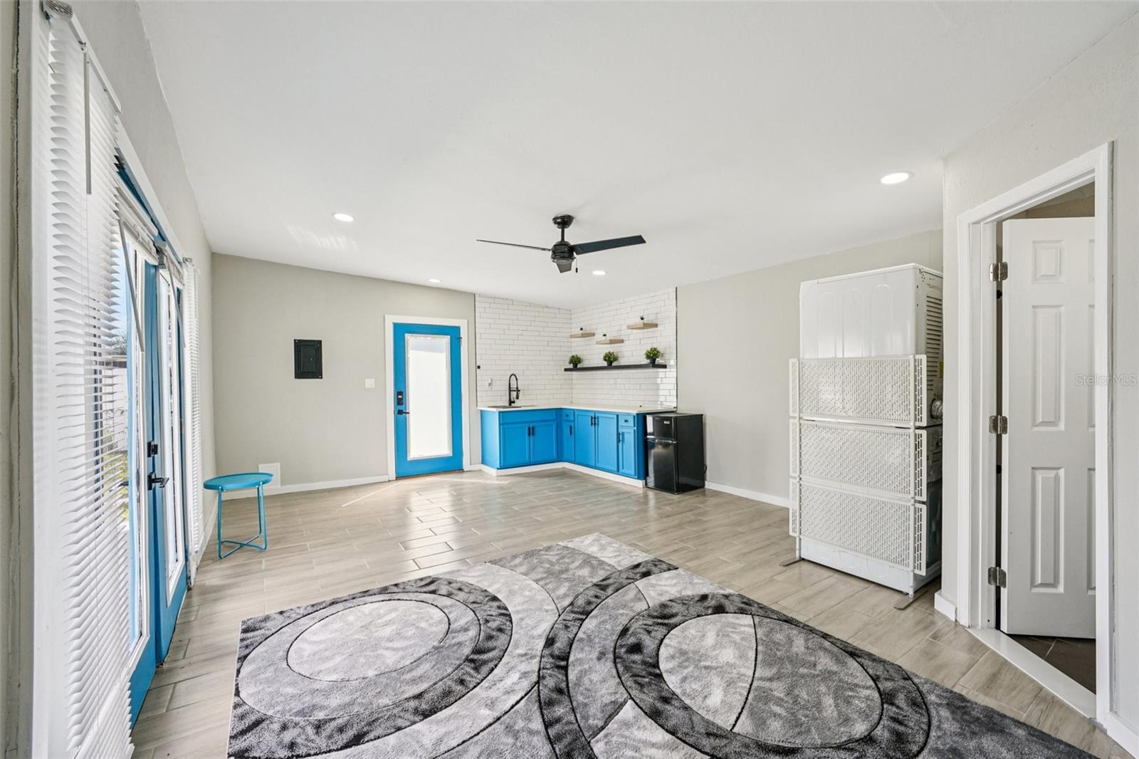 Detached Studio with separate AC, Laundry, Kitchenette and full bathroom.