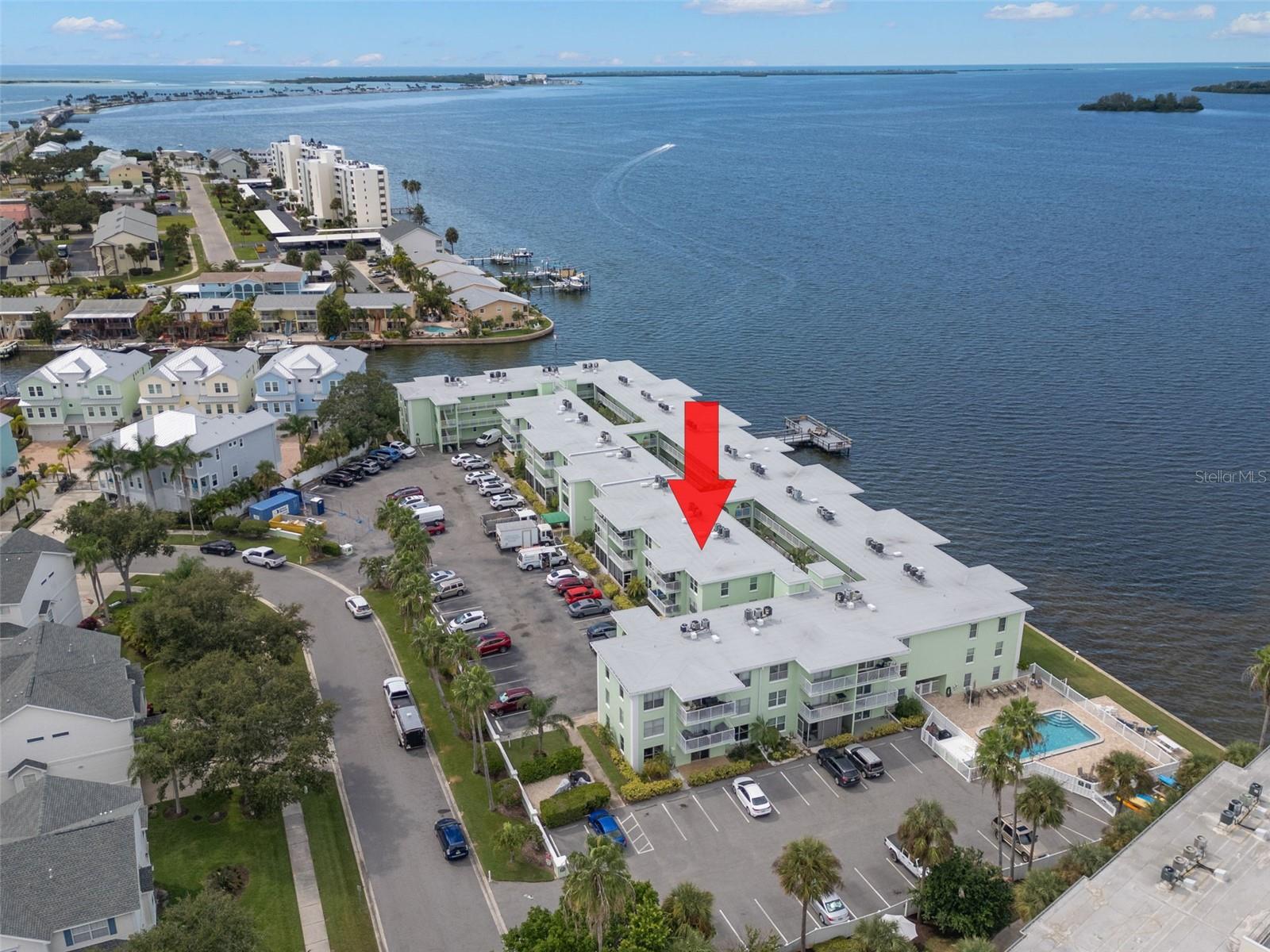 Dolphin Pointe