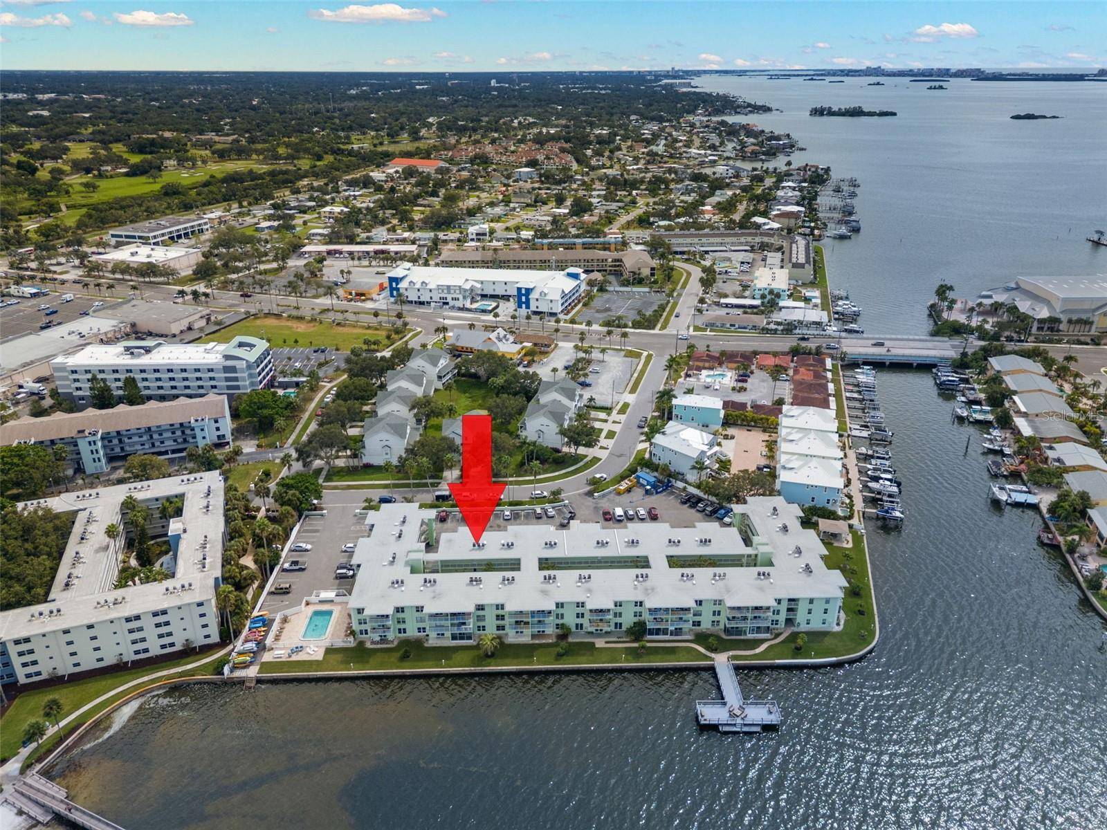 Dolphin Pointe