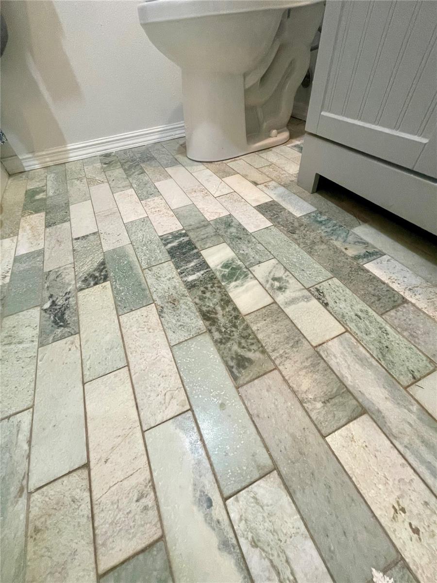 Pretty bathroom floor tile