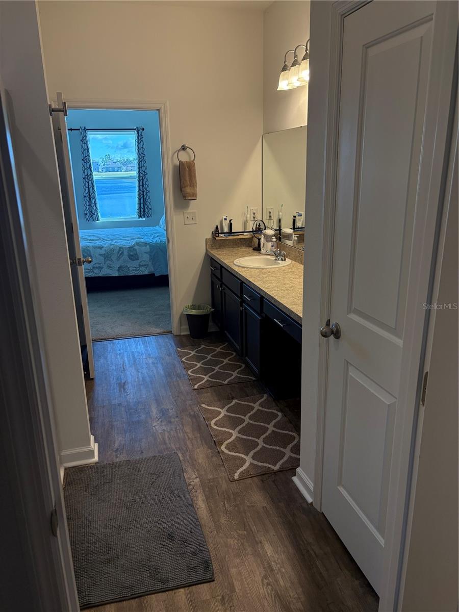 Master Bath Room