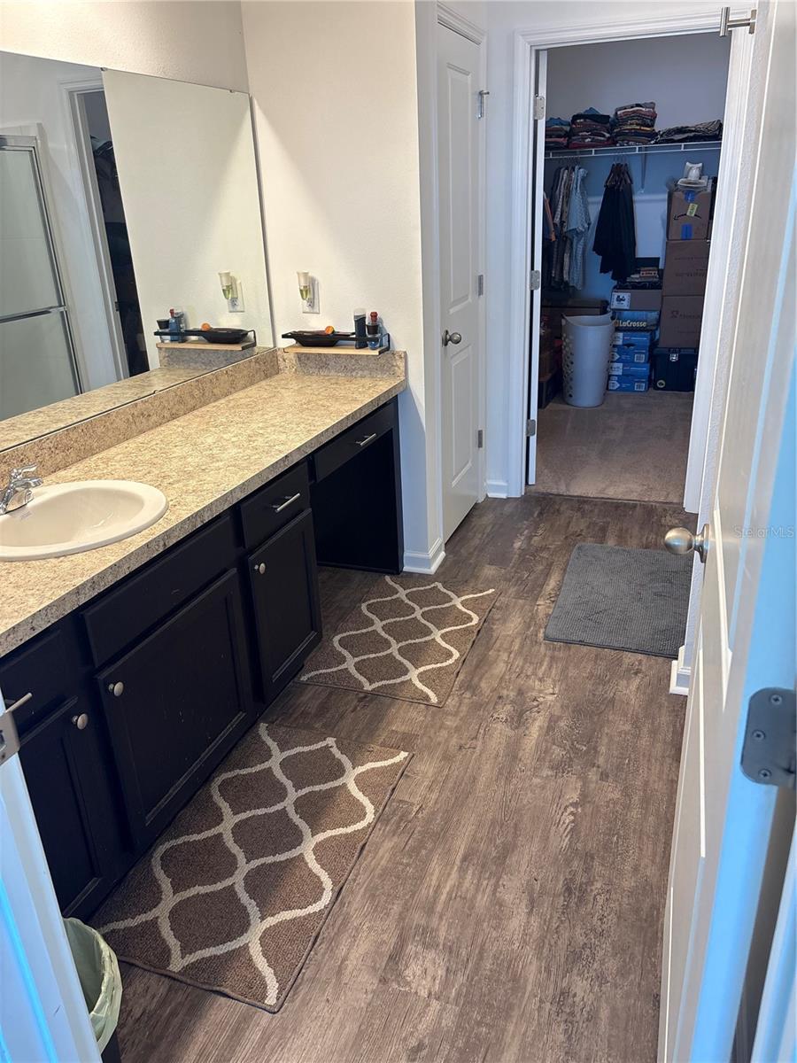 Master Bath Room