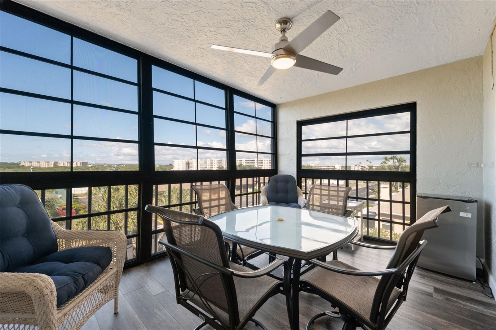 screened lanai