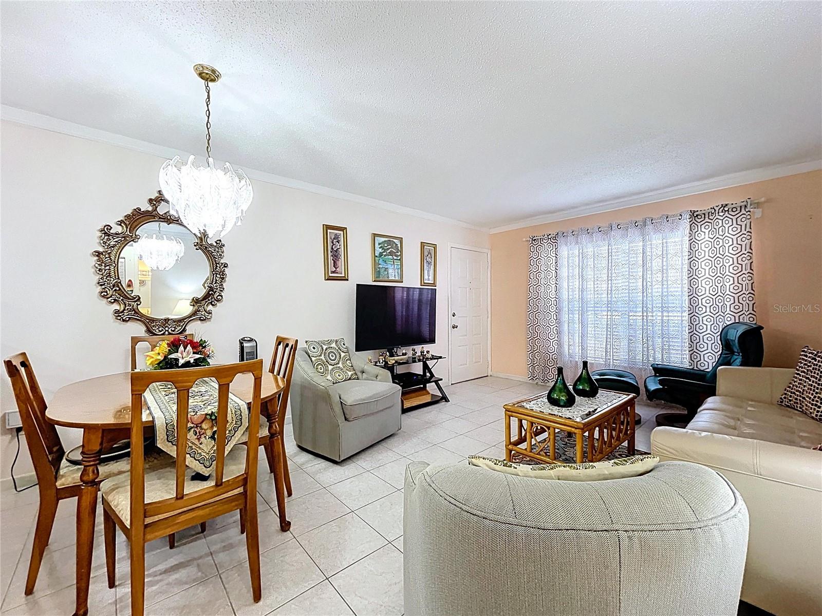 Dining / Living room