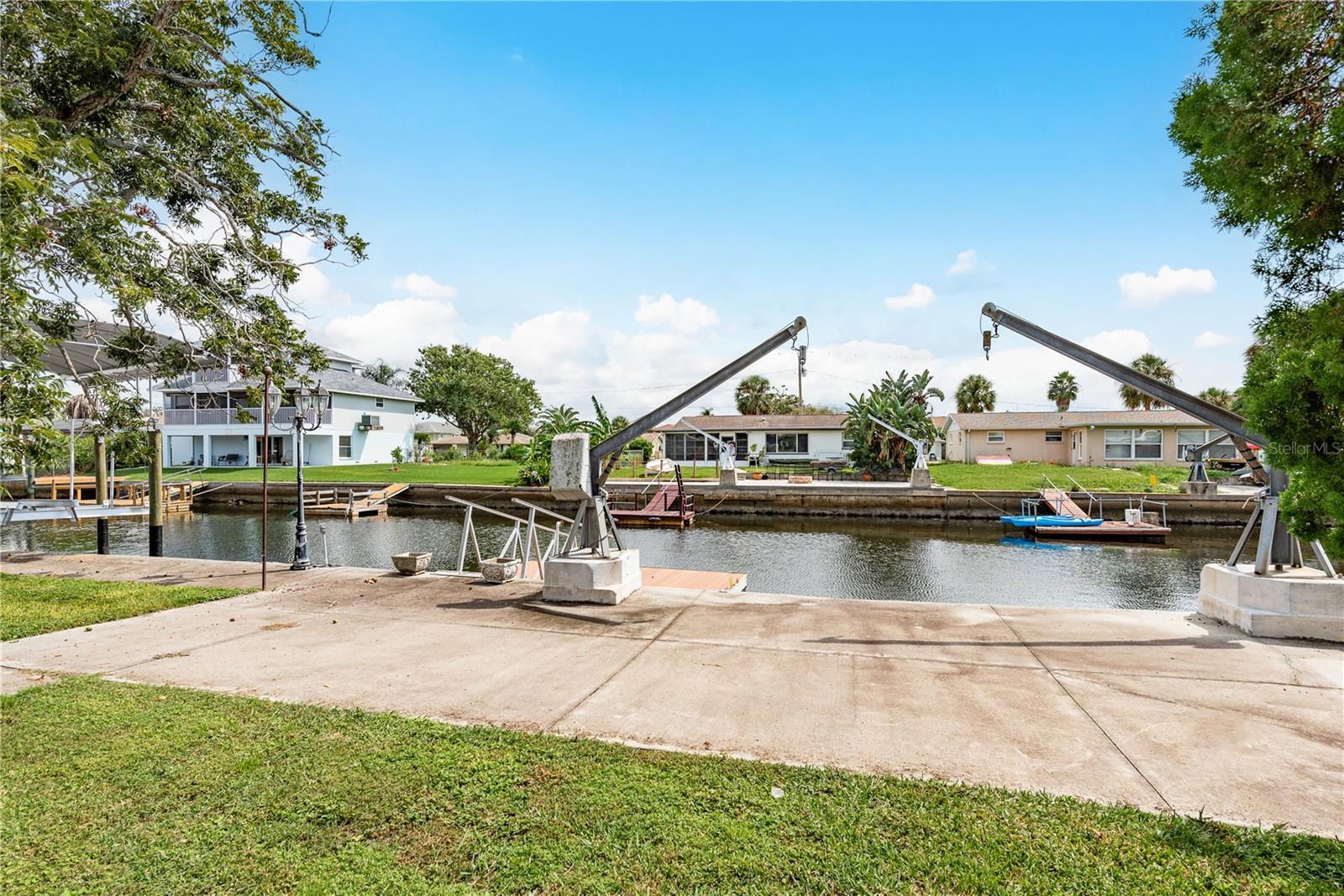 Boat lift