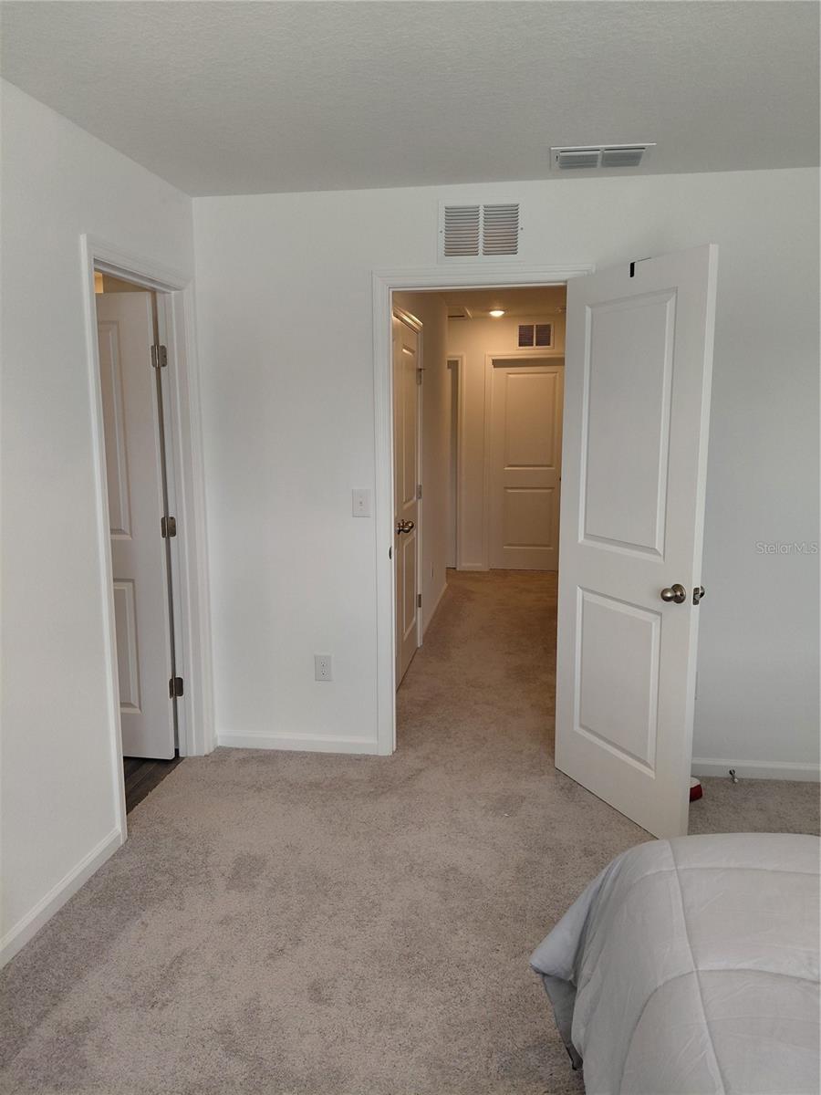 Master bedroom (2)