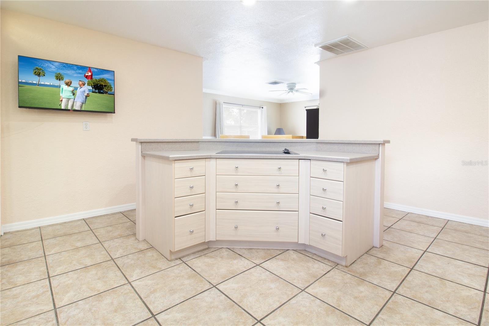 Kitchen Service Bar