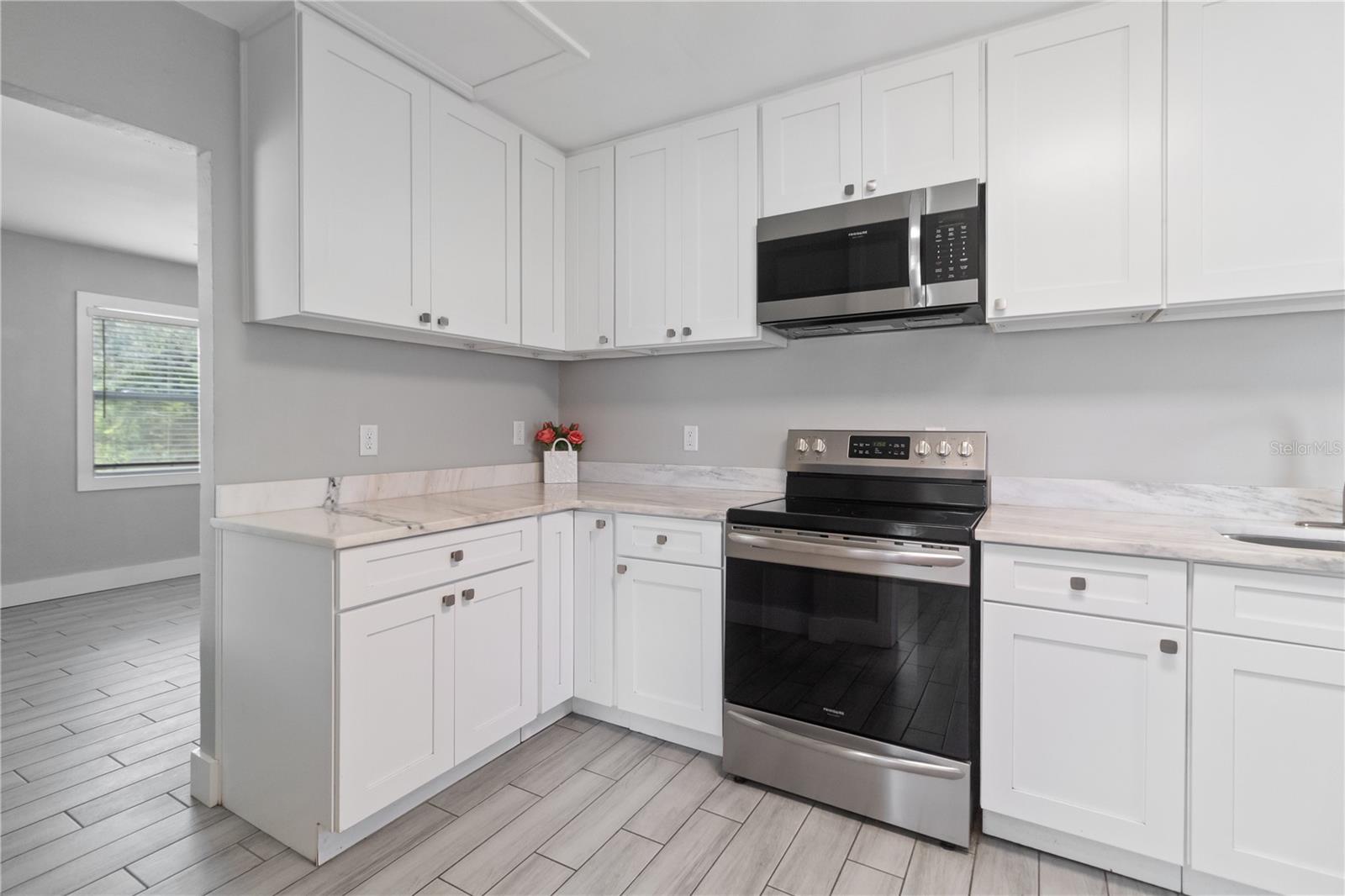 soft closing cabinets