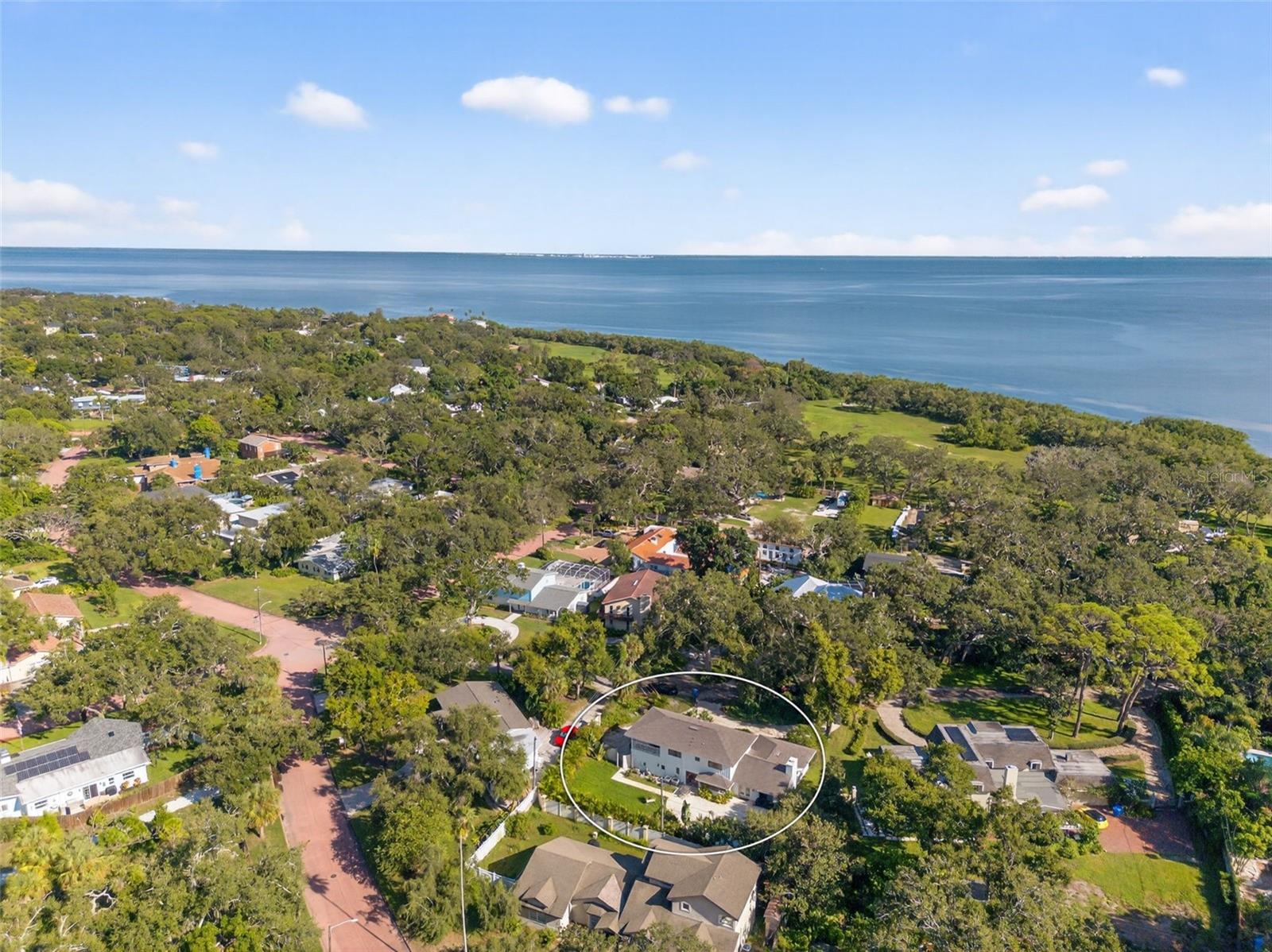 Arguably, one of the best locations on the exclusive Serpentine Dr S.