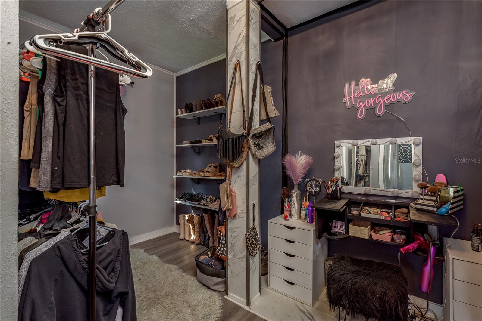 Dream closet or convert to office