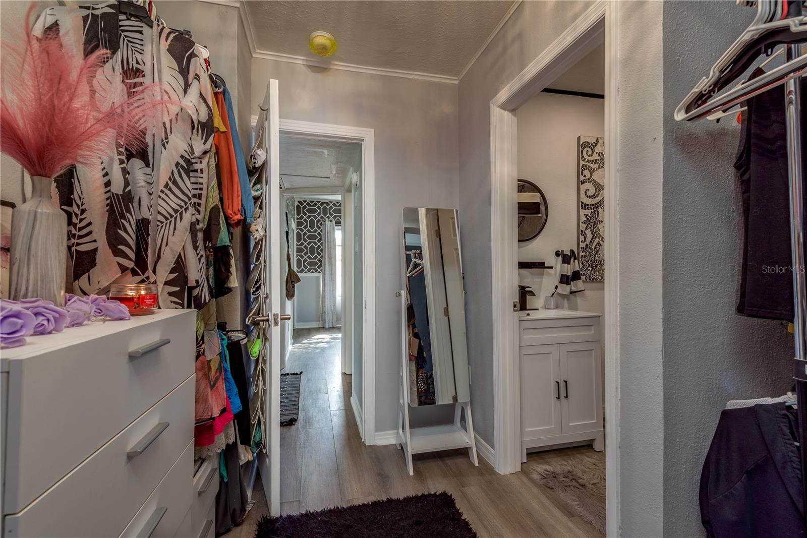 Dream closet or convert to office