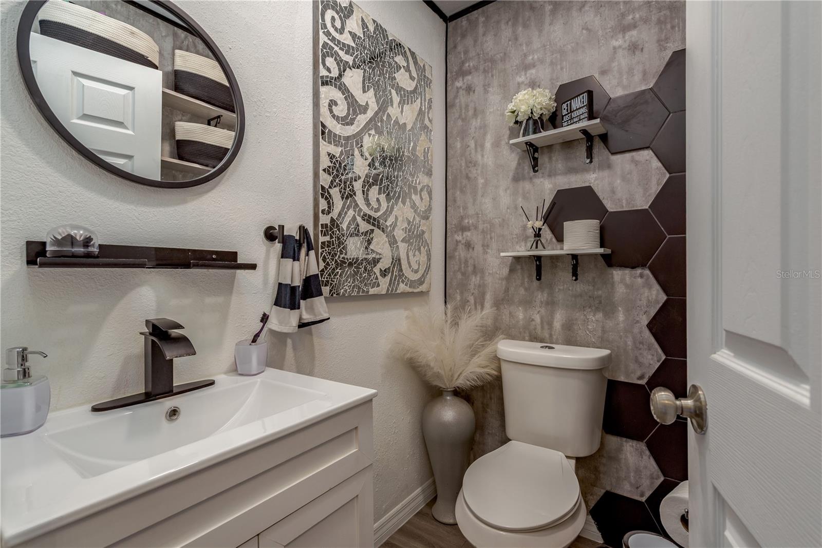 2nd Bathroom