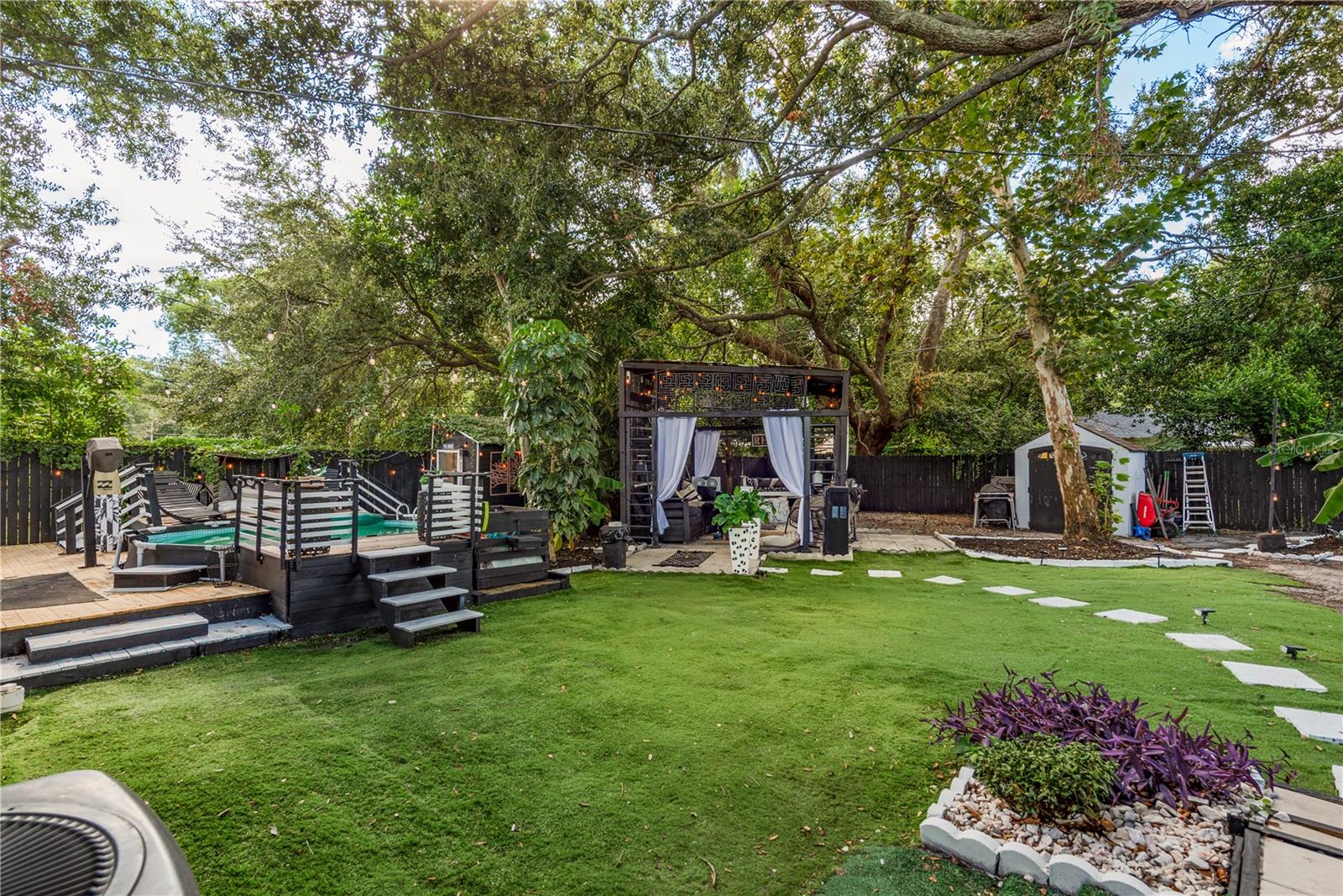 Your TROPICAL OASIS!