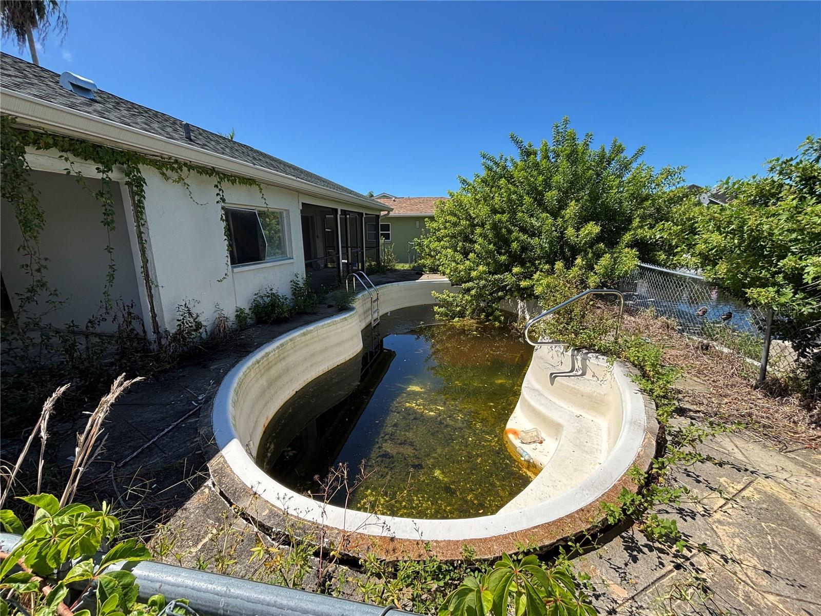 W7879357