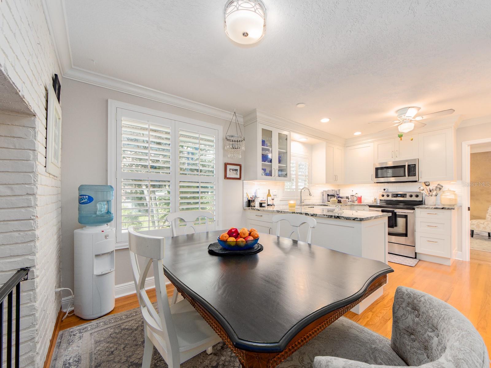Breakfast nook