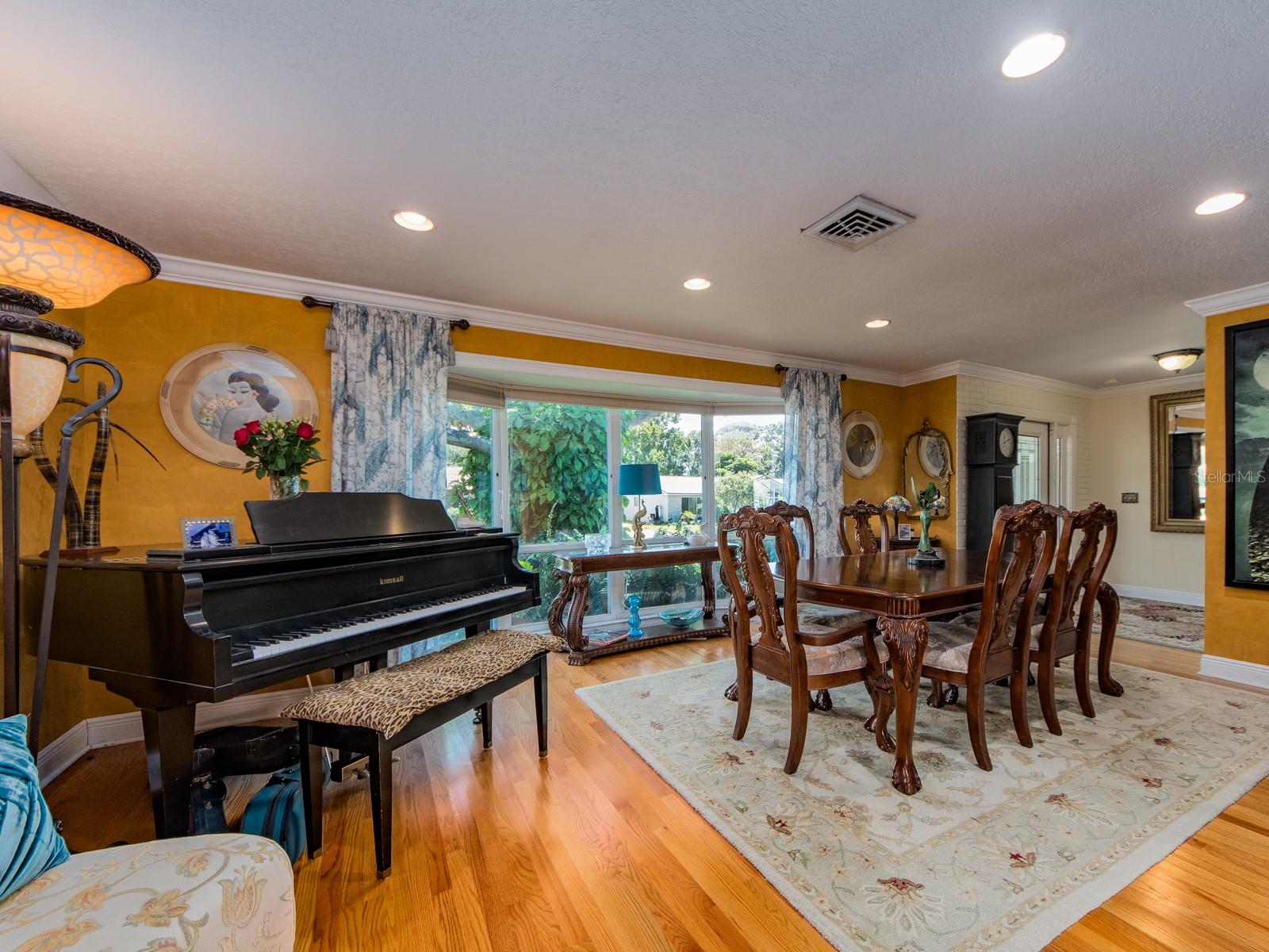 Living/Dining room