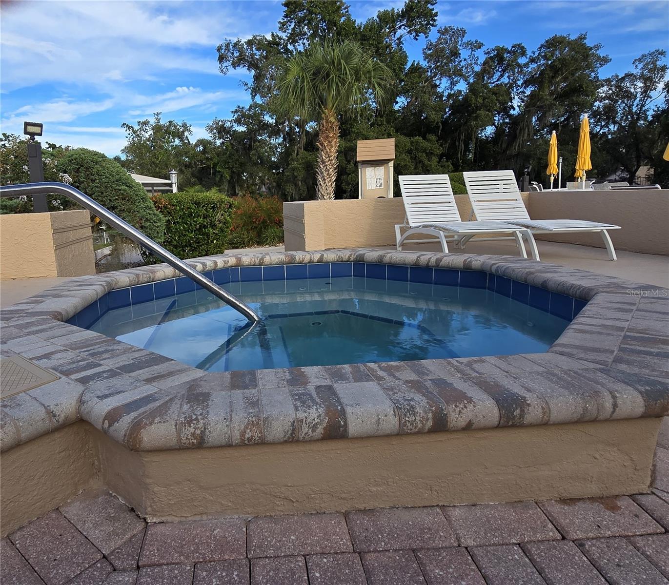 HOT TUB/SPA