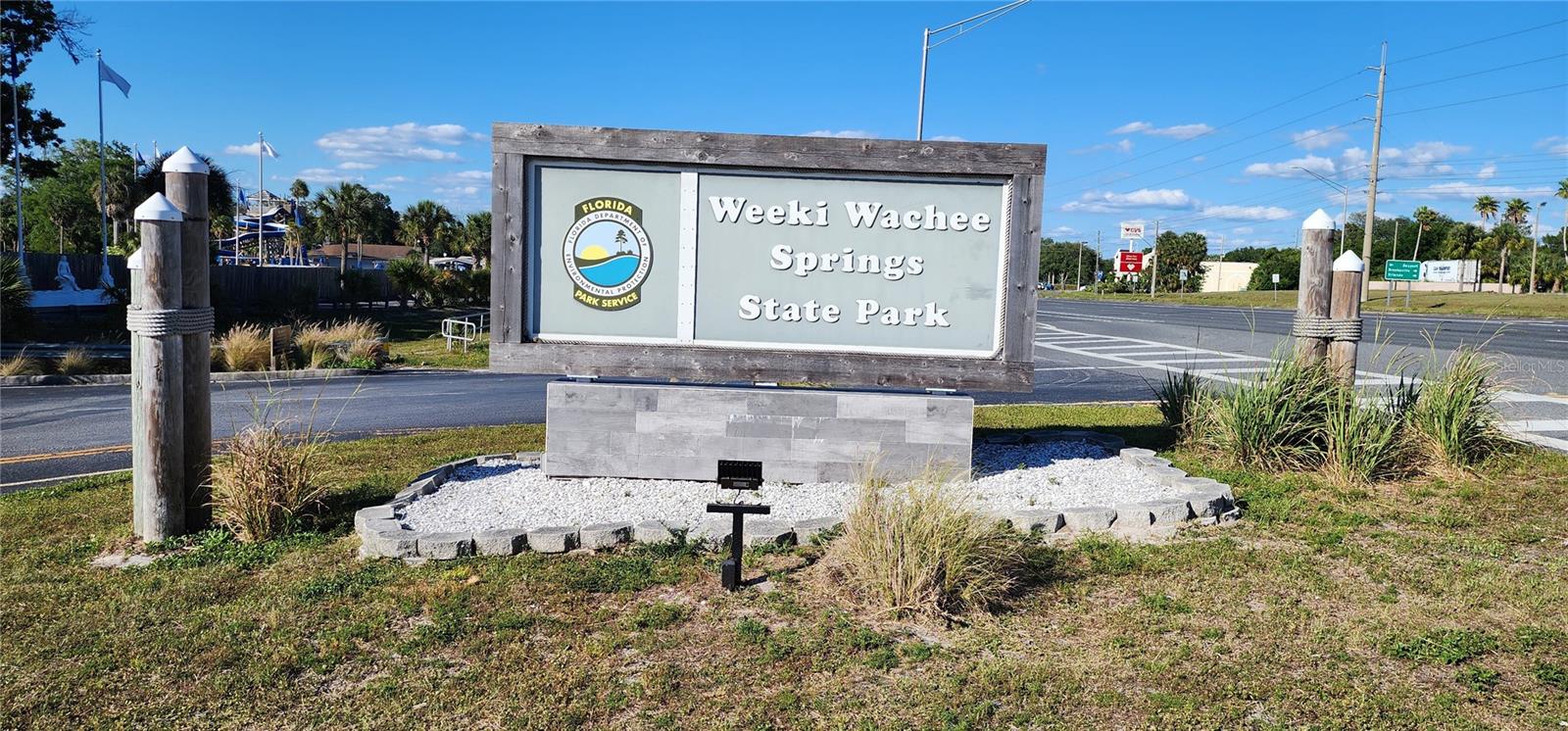 AREA ATTRACTIONS/WEEKI WACHEE STATE PARK