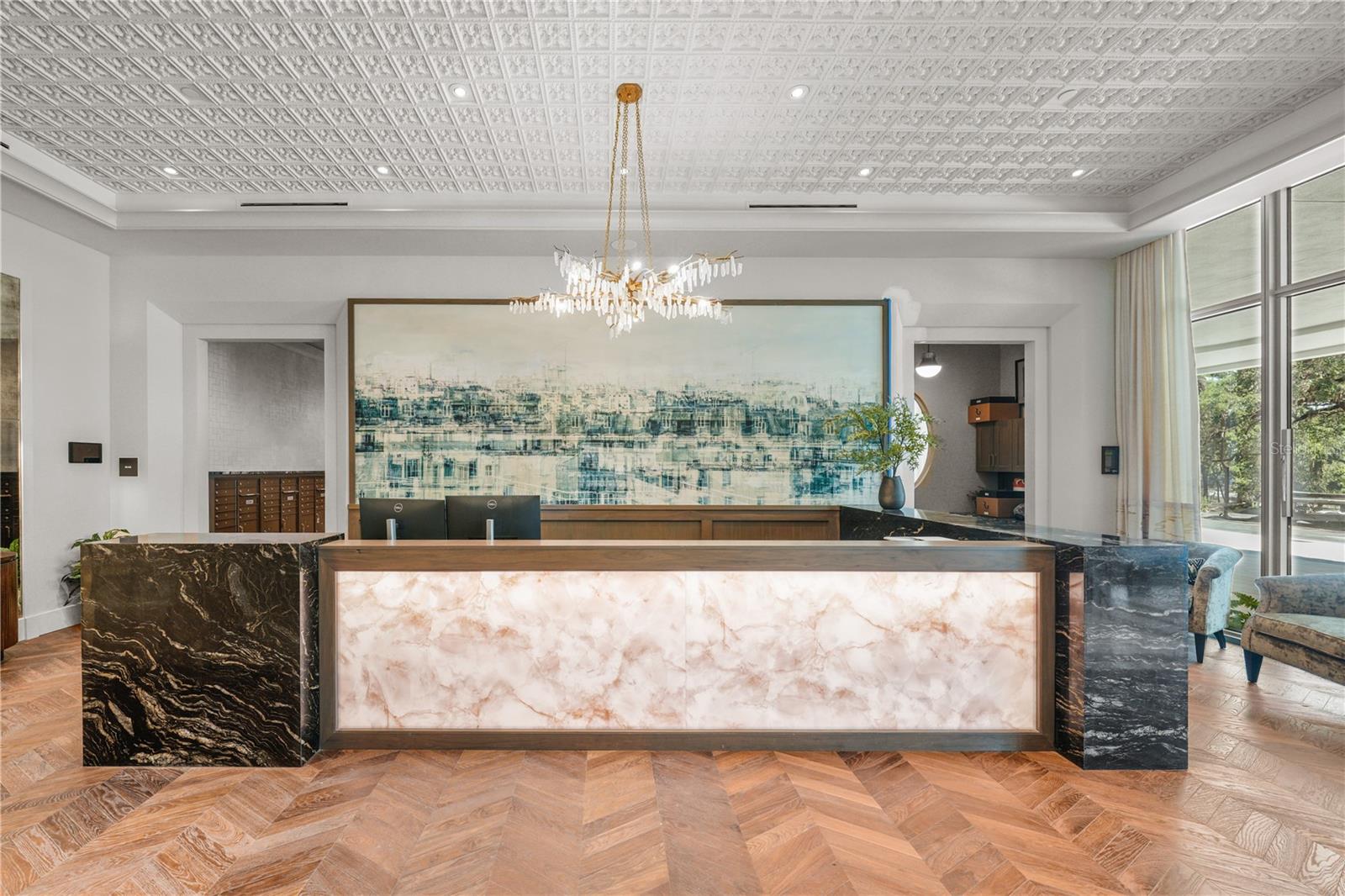 24 hour Front Desk