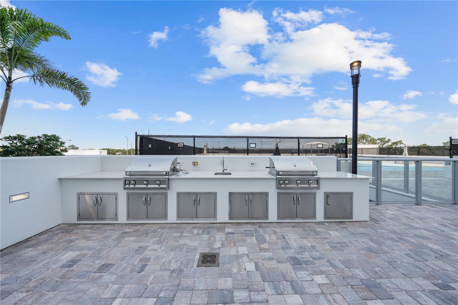 4th floor amenity deck - grilling area