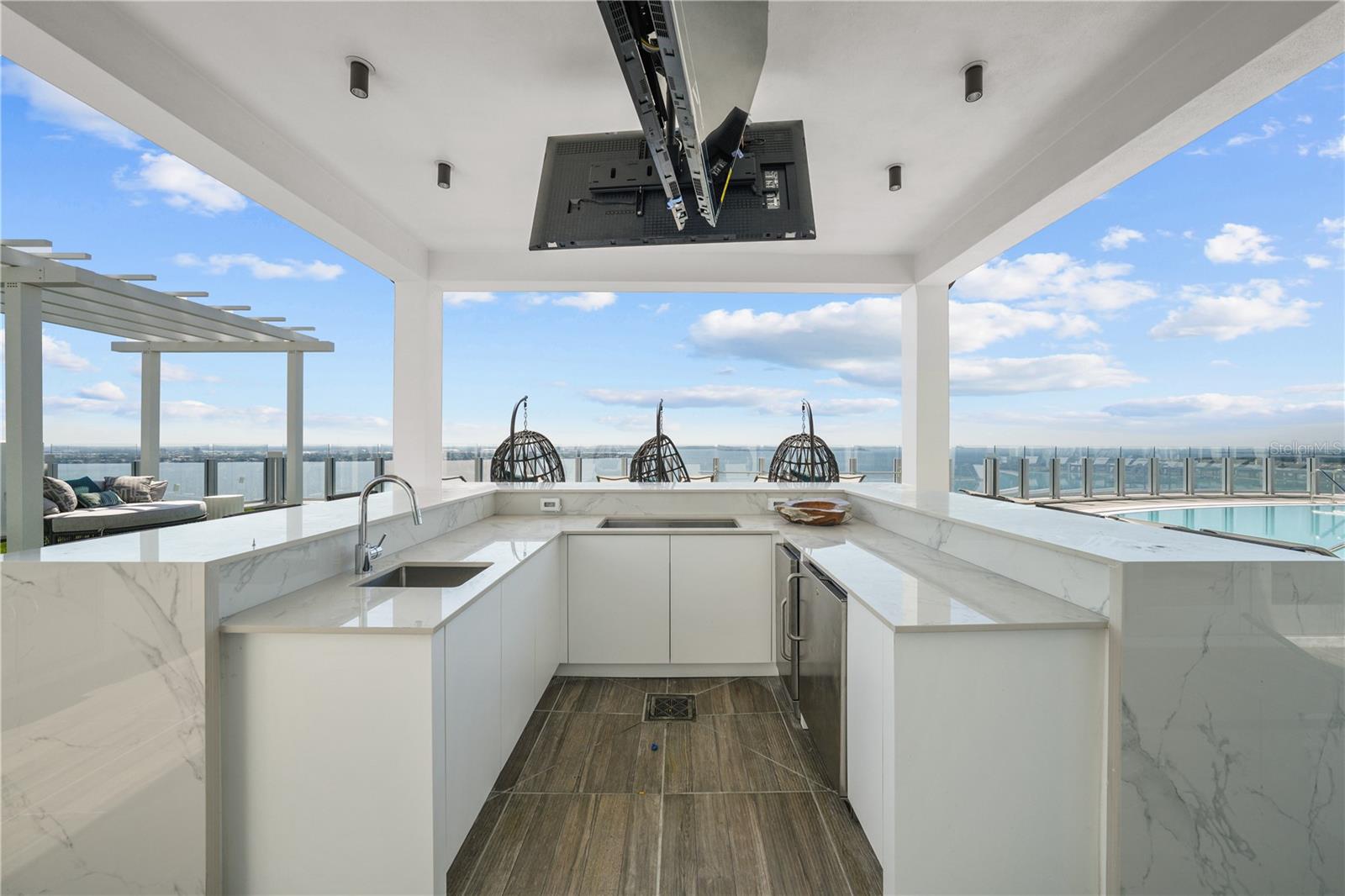 Rooftop Amenities - grilling area
