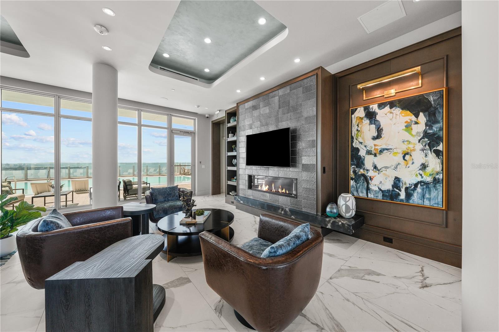 Rooftop Amenities - club room