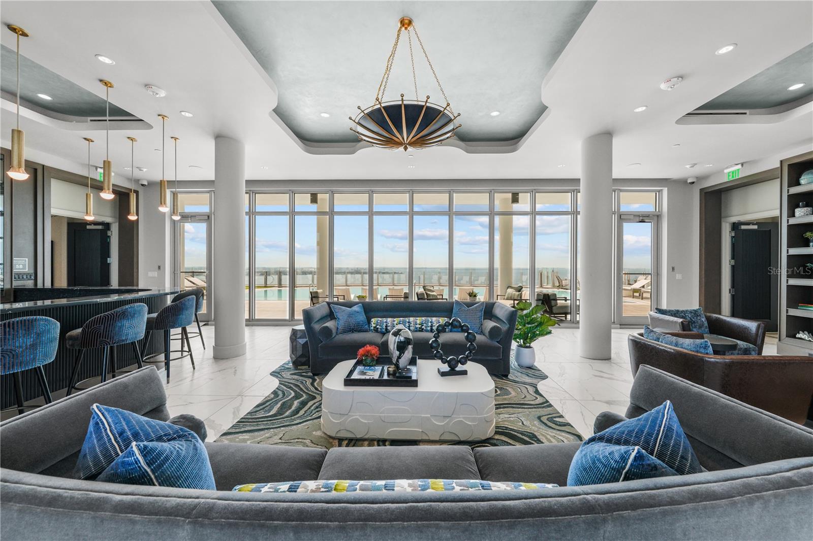 Rooftop Amenities - club room