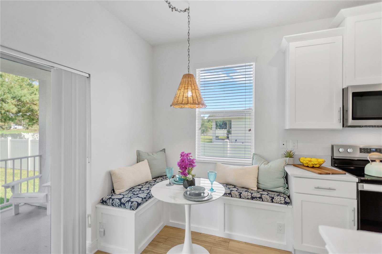 Custom built-in kitchen nook