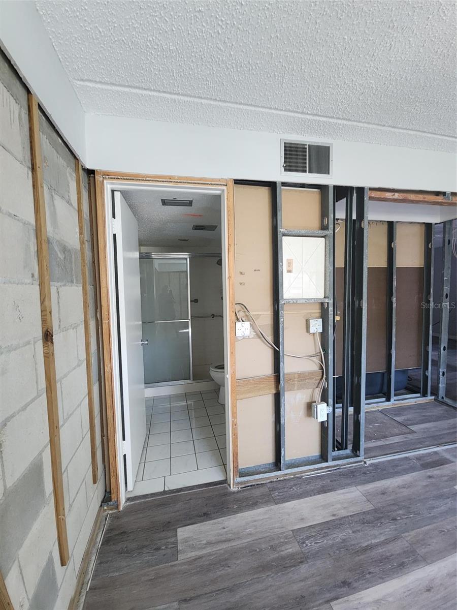 Prinary Bedroom En-Suite Bathroom