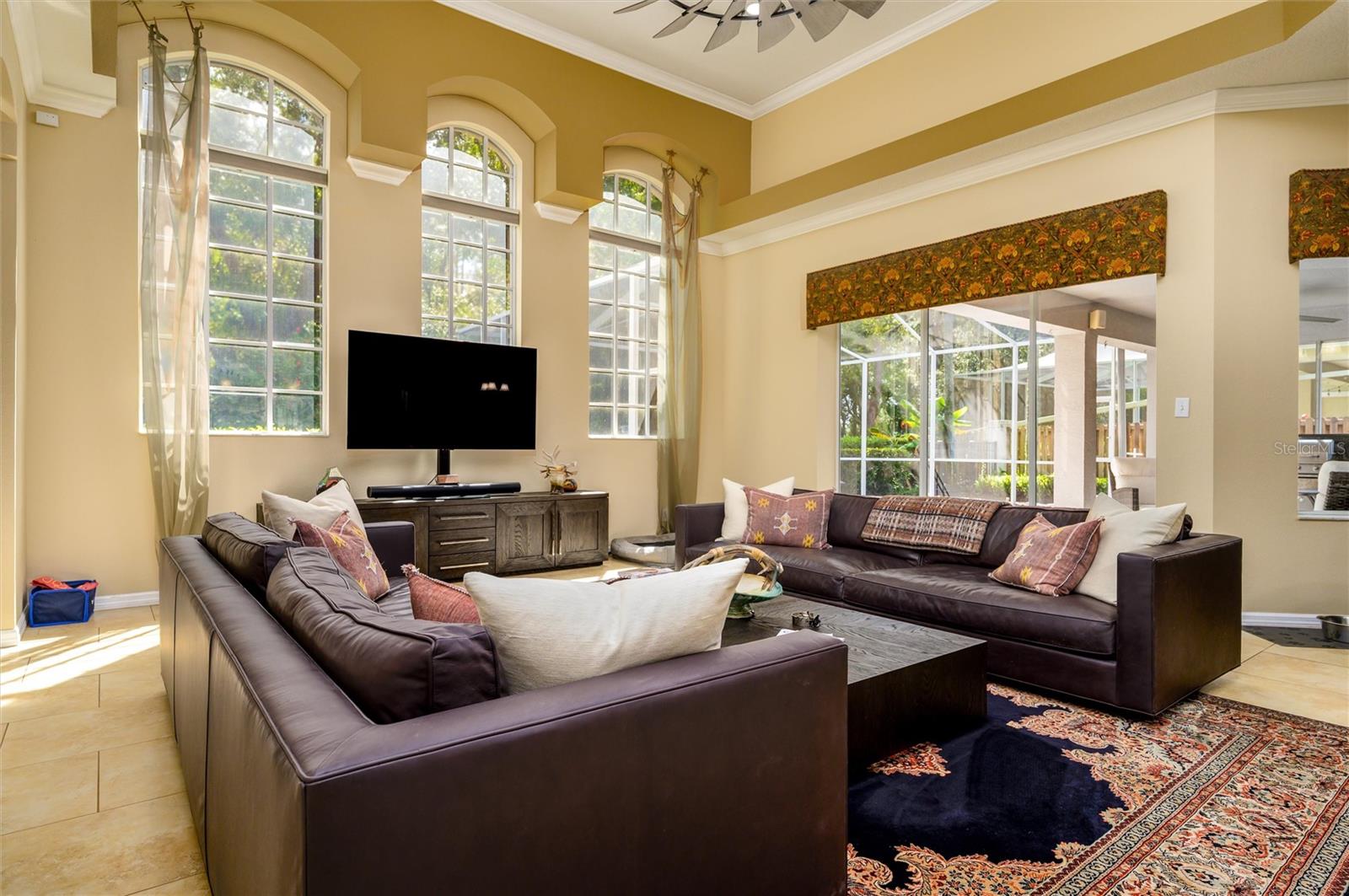 Great Room/Family room with ultra high ceiling