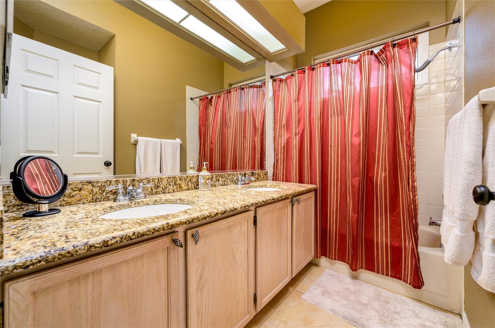 Bathroom 2 (Commode is hidden)