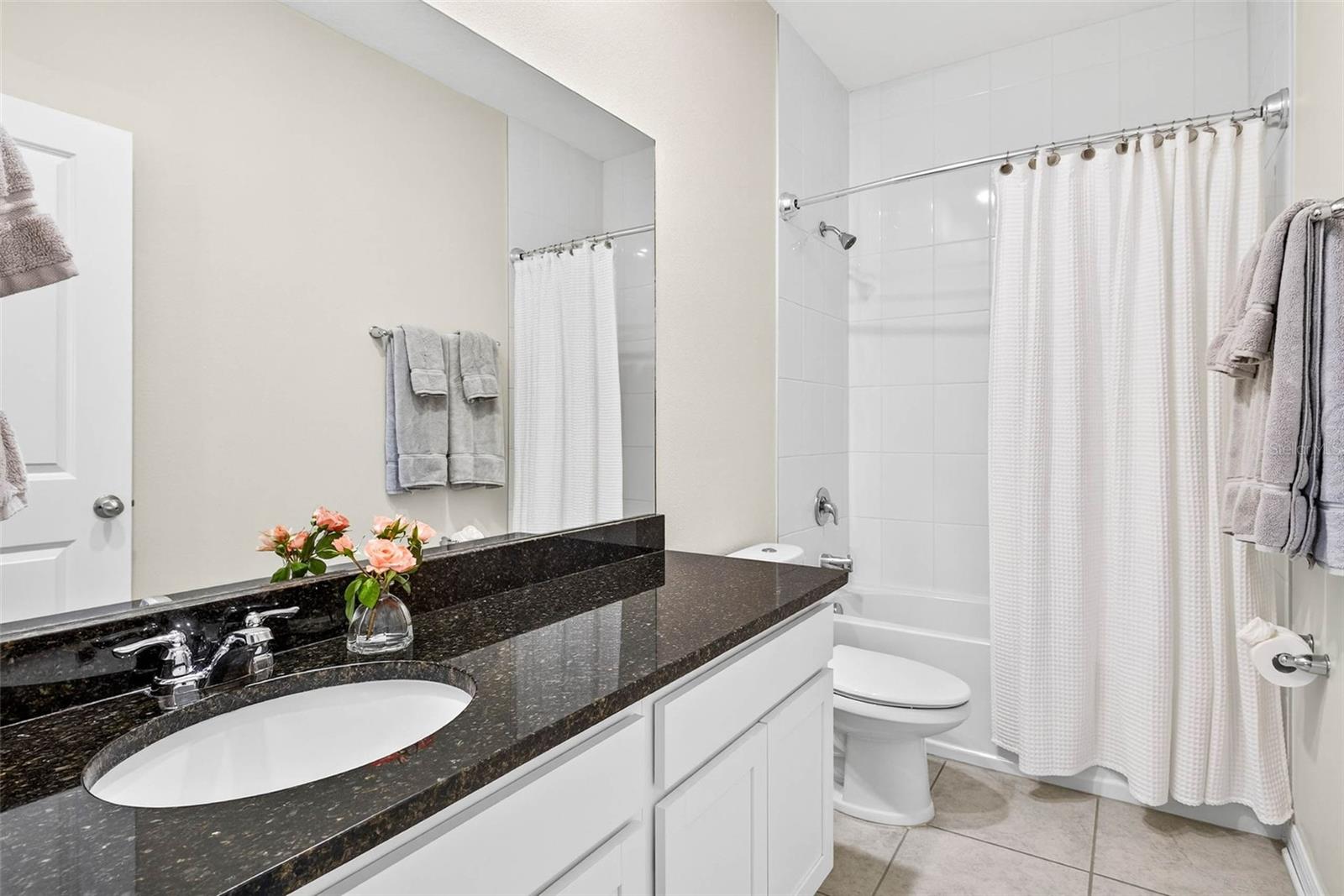 Full bathroom 2- second floor with tub/shower.