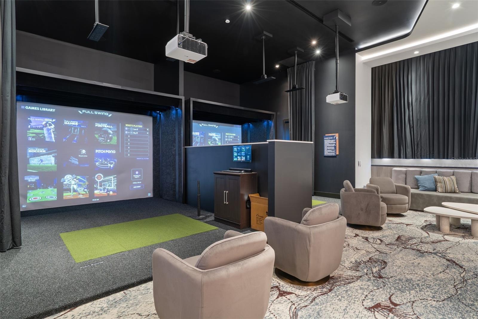 Swing-Game Room