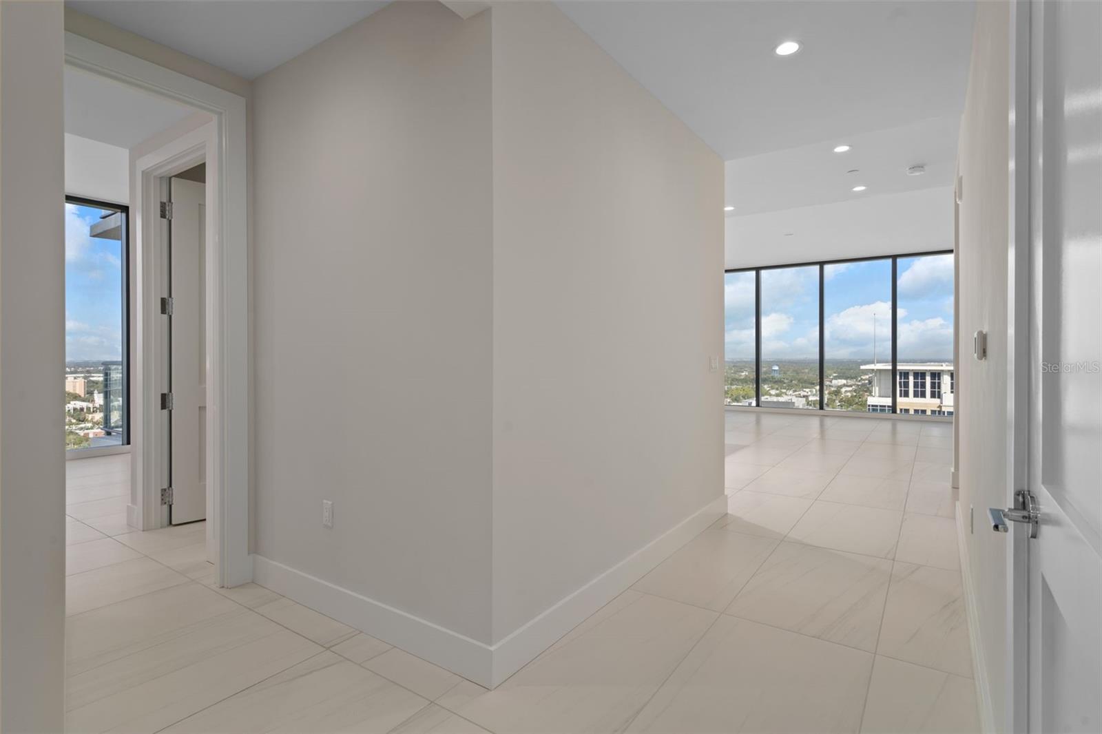 Your Eye Sees the Sky All Around