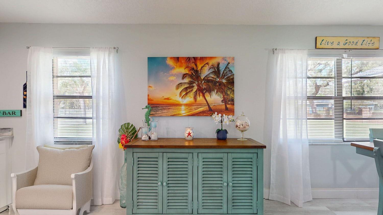 Kitchen/Dining Area
