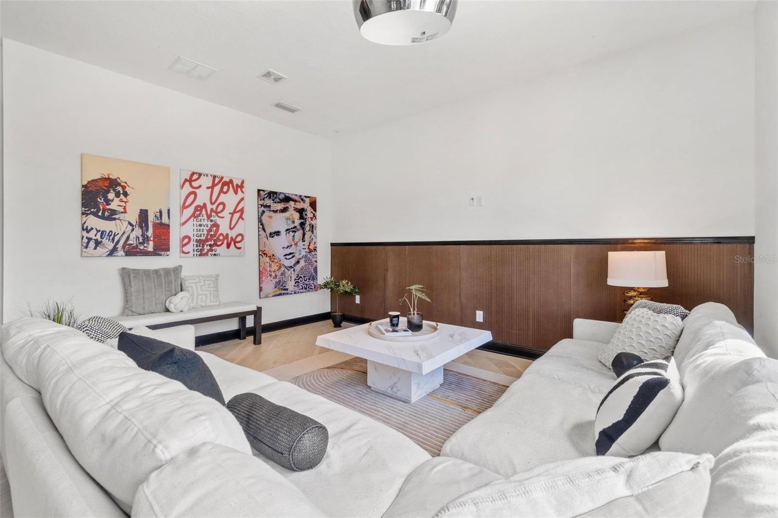 Bonus Room - Gameroom/Den/Theatre.